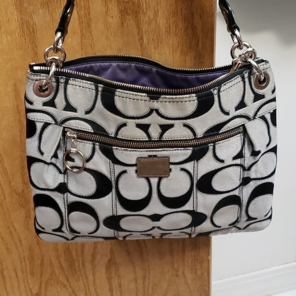 Coach Handbags - 🎊 Authentic Coach Poppy crossbody/shoulder strap